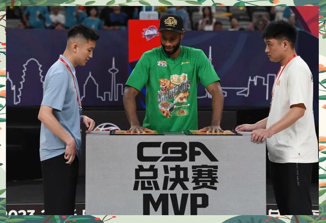 激烈比拼，每个球员都全力以赴