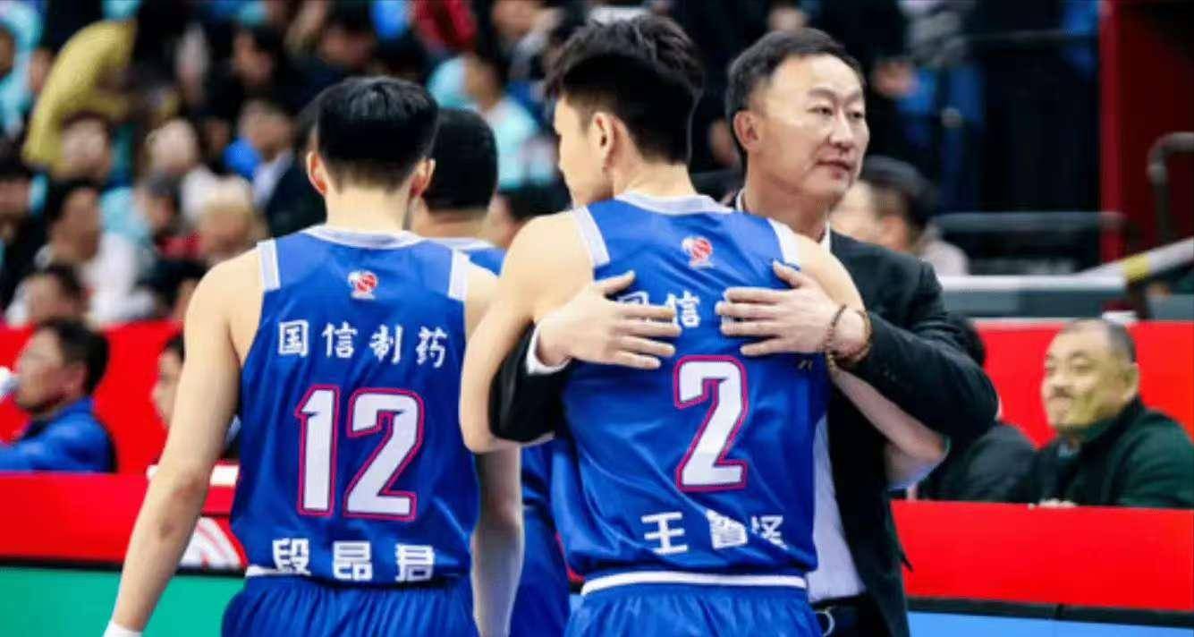 FB体育官网-湖南男篮力克浙江队，保持连胜
