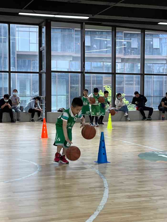 篮球智能训练营热点开设，教您打造专属技能