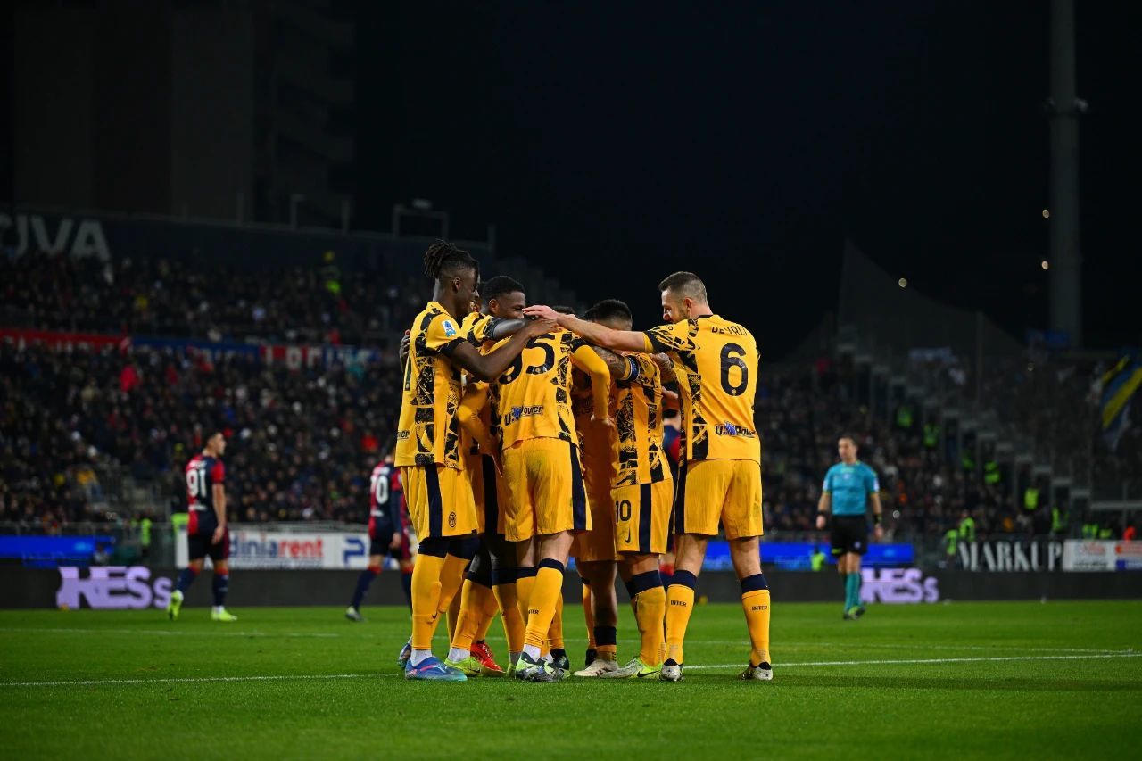 FB体育官网-国际米兰客场大胜卡利亚里，继续领跑积分榜